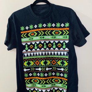 GRAPHIC TEE SIZE MEDIUM